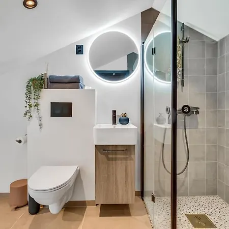 Chalet Peaceful Oasis. Panoramic Forest-&mountain View. Sauna.