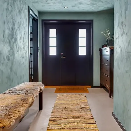 Chalet Peaceful Oasis. Panoramic Forest-&mountain View. Sauna.