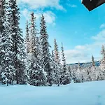 Chaleter Peaceful Oasis. Panoramic Forest- & Mountain View. Sauna.