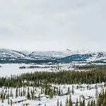 Chaleter Peaceful Oasis. Panoramic Forest- & Mountain View. Sauna. *